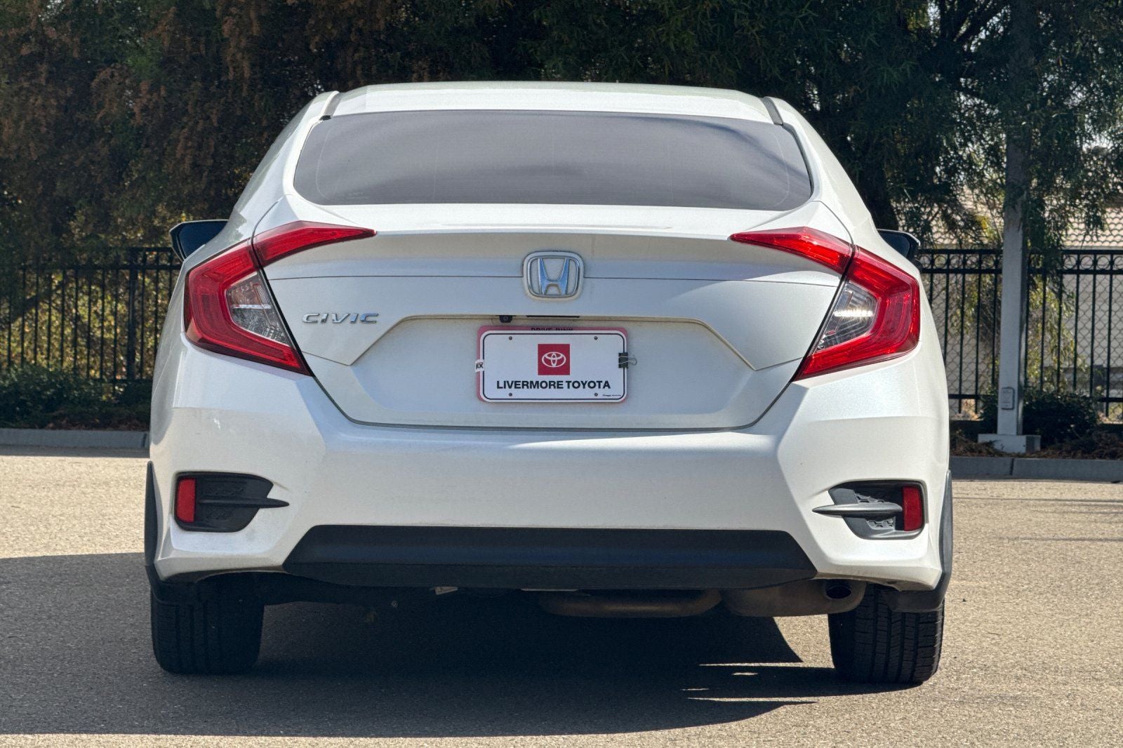2016 Honda Civic — detail view