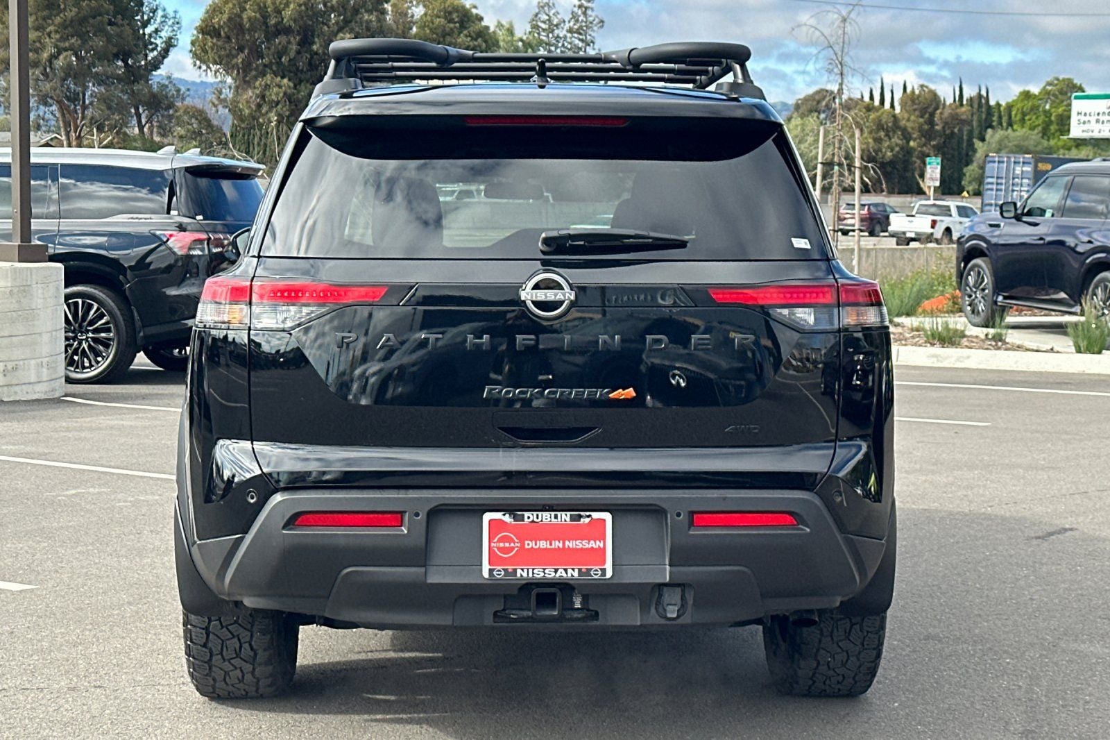 2025 Nissan Pathfinder — detail view